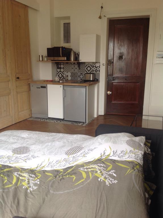 Cocon Au Pied De La Croix Rousse Apartment Lyon Room photo