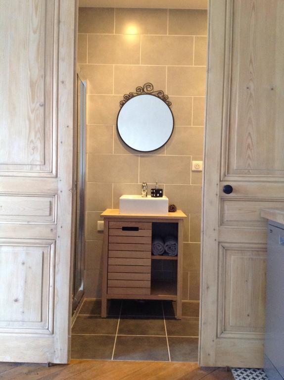 Cocon Au Pied De La Croix Rousse Apartment Lyon Room photo